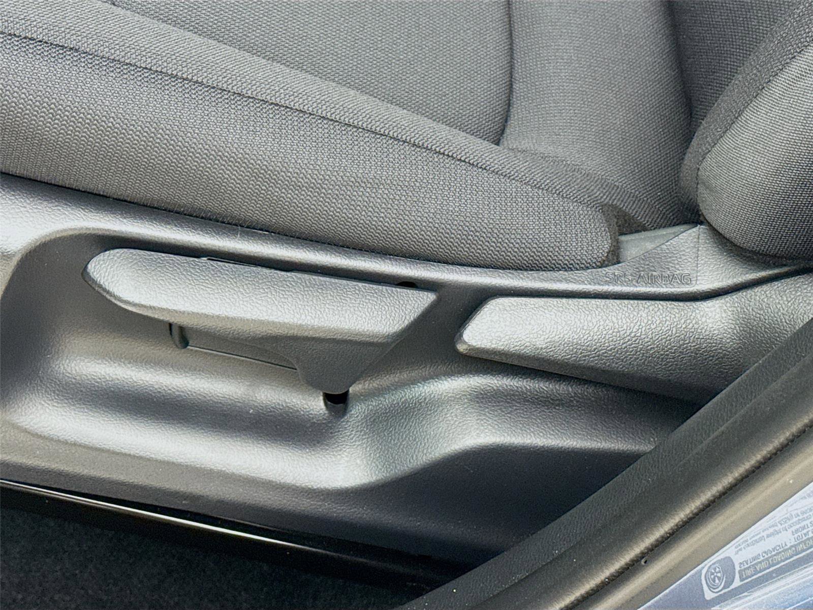 Used 2024 Toyota Corolla Cross LE image 20