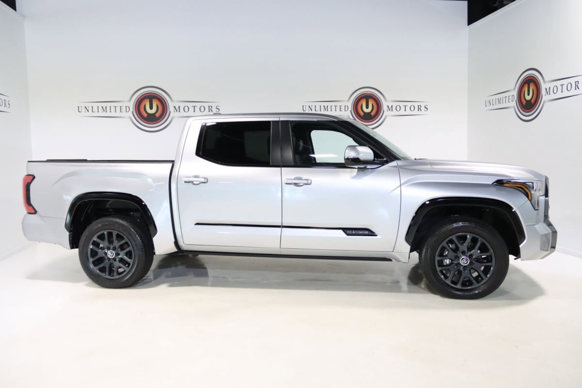 Used 2024 Toyota Tundra Platinum AWD/4WD image 5