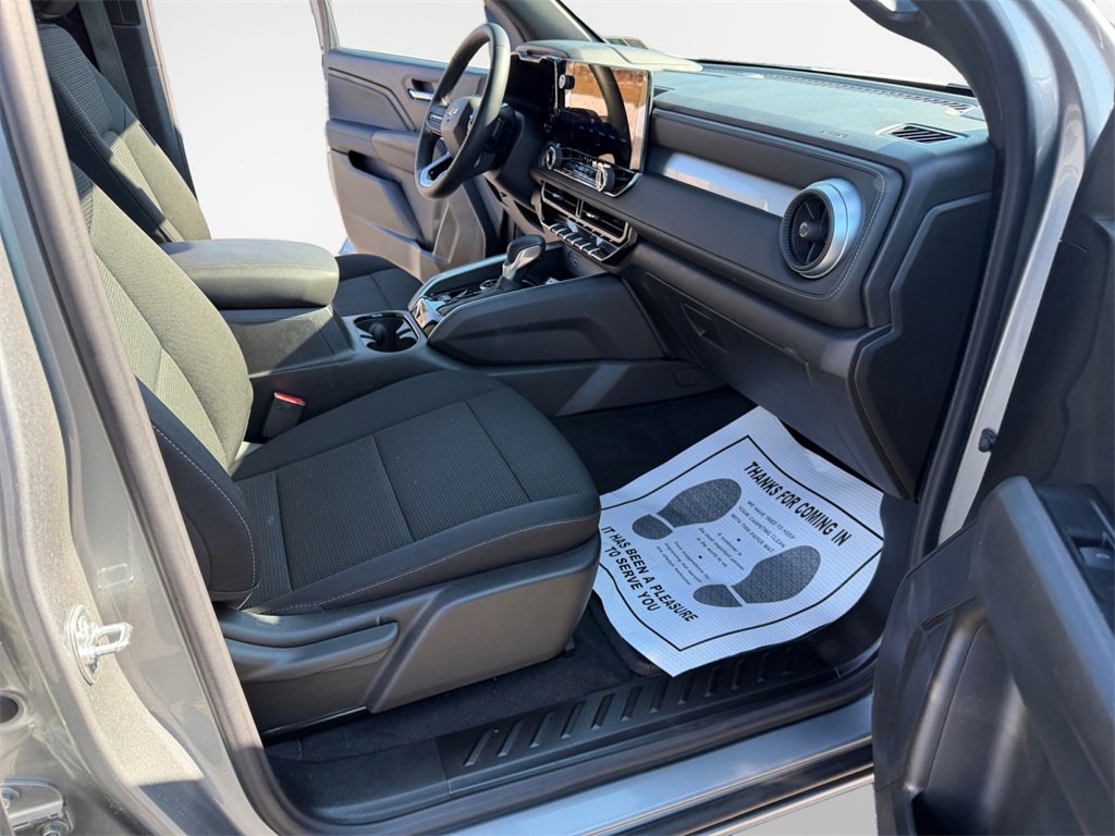 Used 2024 Chevrolet Colorado LT w/ LT Convenience Package II image 26