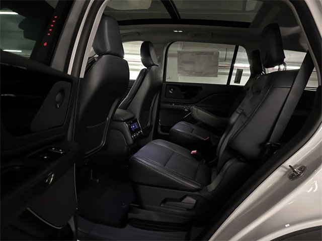 Used 2025 Lincoln Aviator AWD w/ Equipment Group 101A image 19