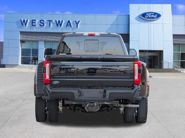 New 2026 Ford F450 Platinum w/ FX4 Off-Road Package AWD/4WD image 4