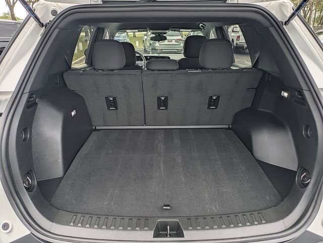 Used 2025 Chevrolet Equinox LT FWD image 12