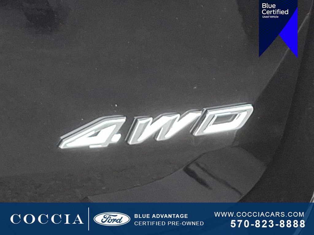 Certified 2022 Ford Explorer XLT w/ Equipment Group 202A image 31