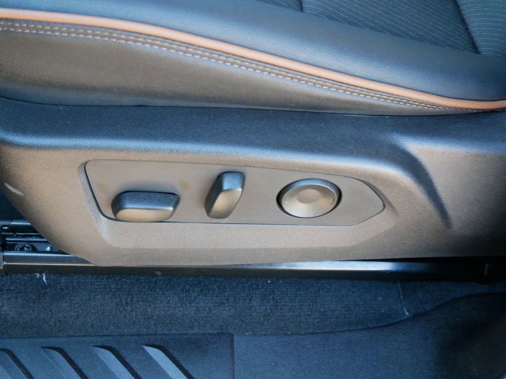Used 2025 GMC Canyon AT4 w/ Nightfall Edition AWD/4WD image 23