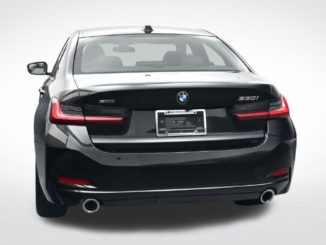 New 2026 BMW 330i xDrive Sedan w/ Convenience Package AWD/4WD image 4