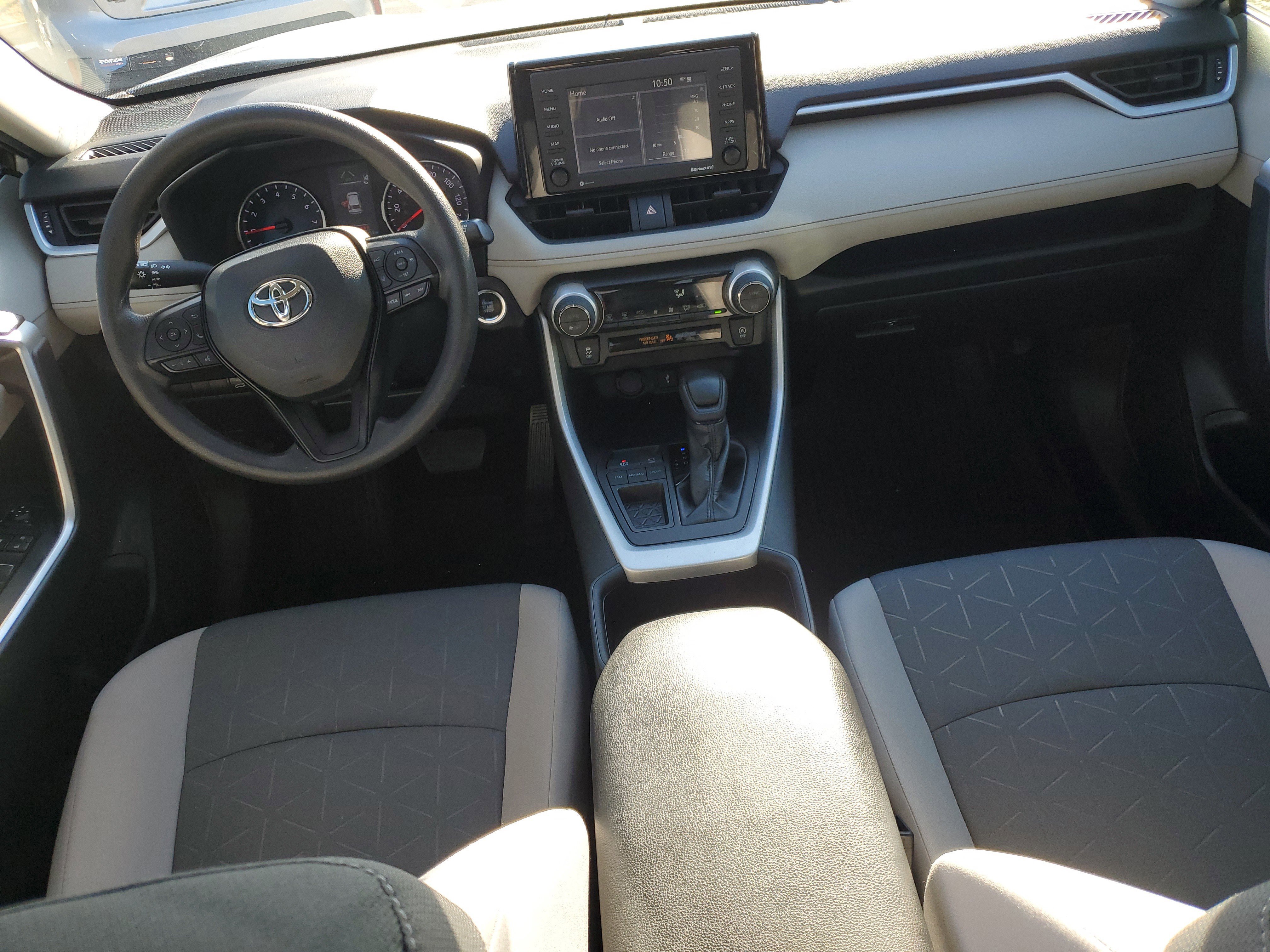 Used 2022 Toyota RAV4 XLE image 16