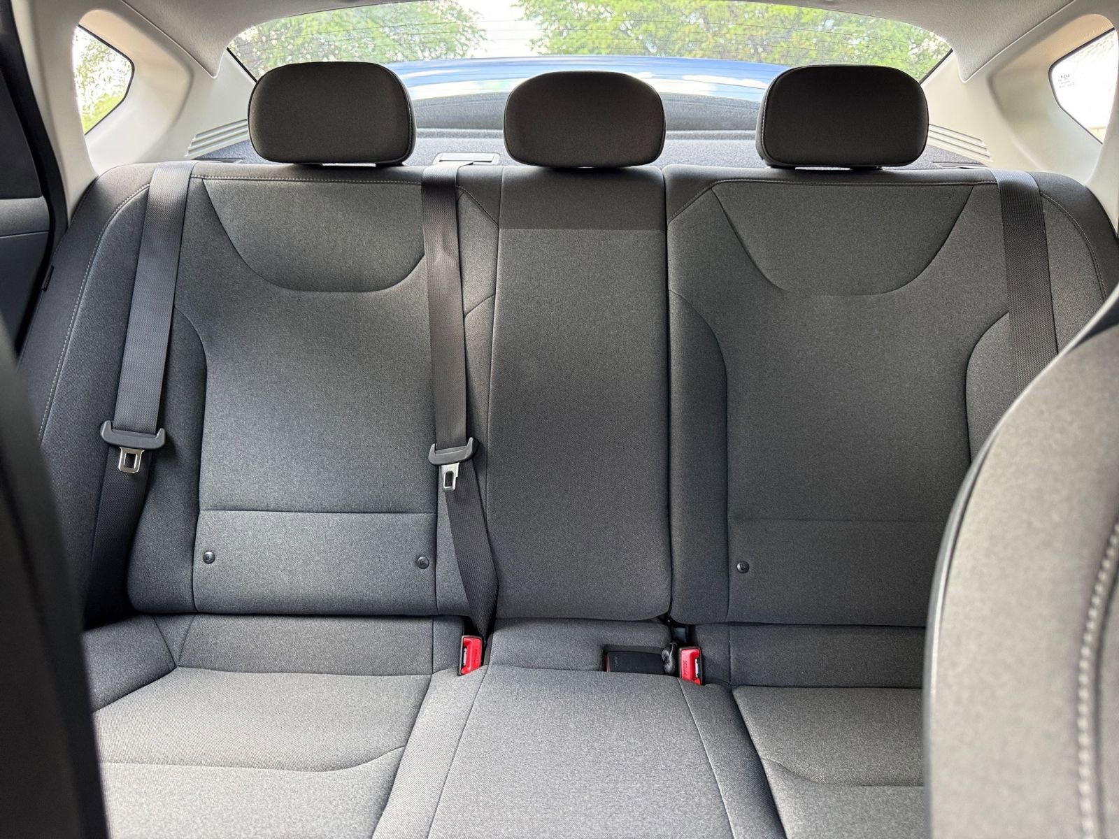 Used 2025 Kia K4 LXS image 40