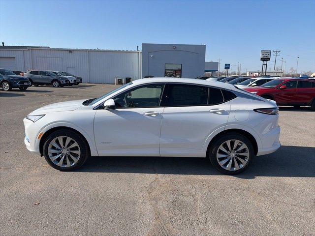 New 2026 Buick Envista Avenir image 3