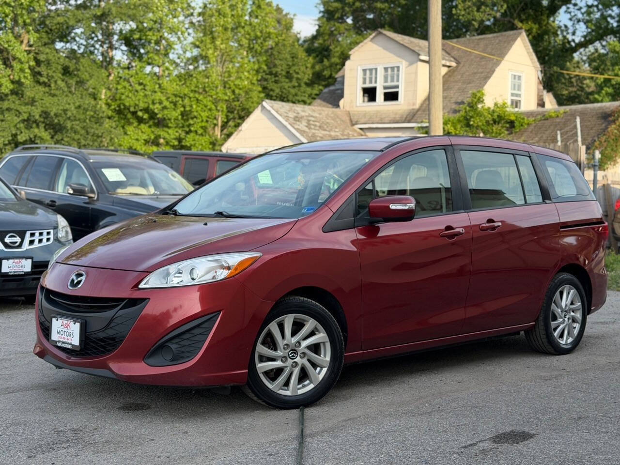 Used 2013 MAZDA MAZDA5 Sport FWD image 2