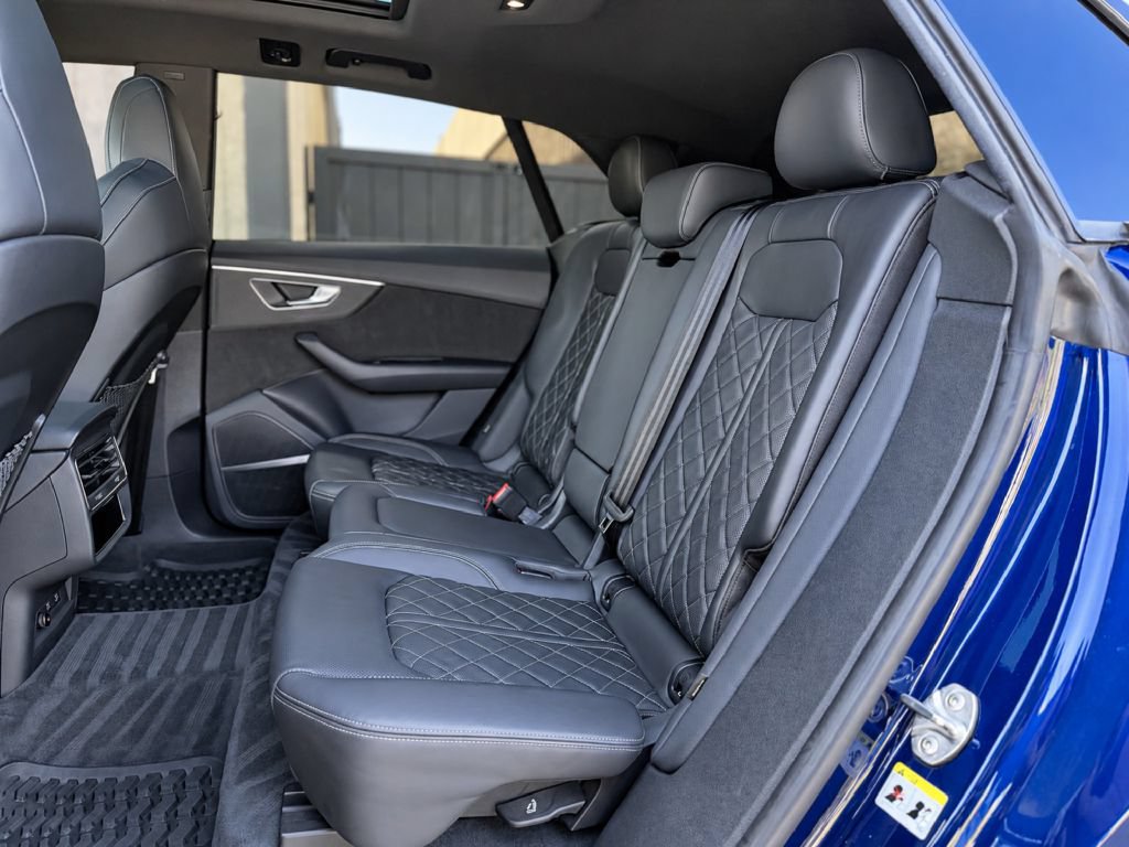 Used 2021 Audi SQ8 Premium Plus w/ SQ8 Black Optic Package AWD/4WD image 15