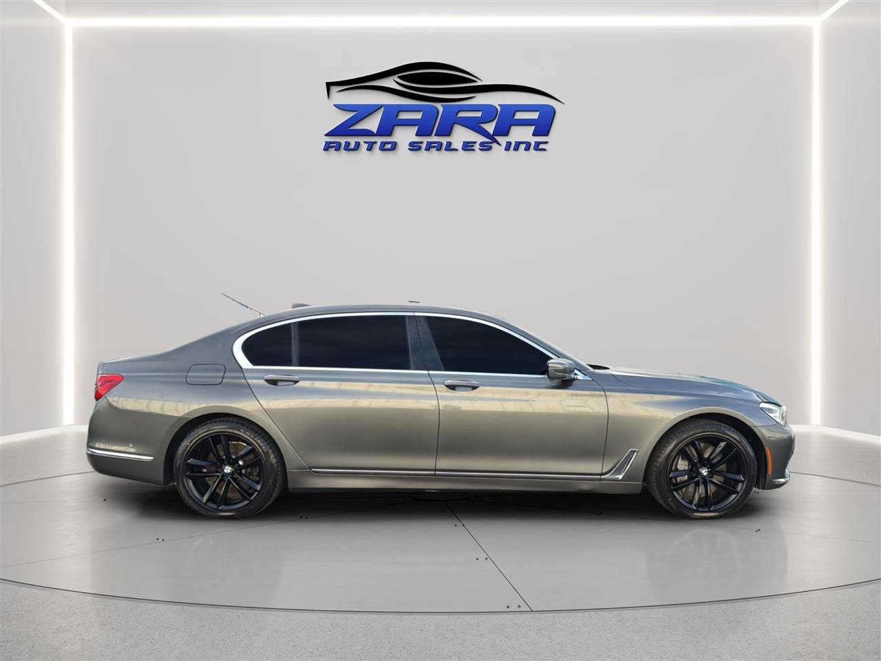 Used 2016 BMW 750i xDrive AWD/4WD image 8