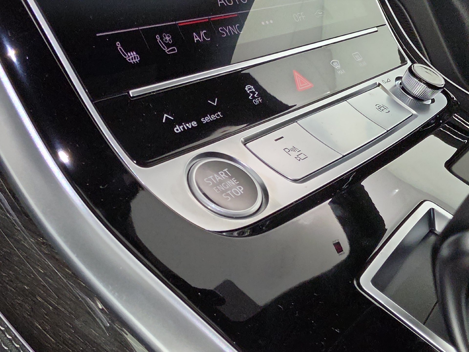New 2026 Audi Q8 Premium Plus AWD/4WD image 30