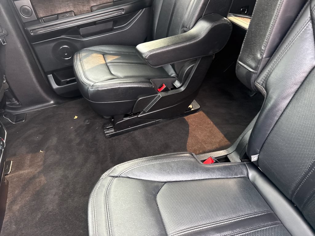 Used 2019 Ford Expedition Limited w/ Equipment Group 301A RWD image 28