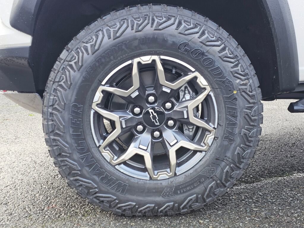 New 2026 Chevrolet Colorado ZR2 w/ Technology Package image 9