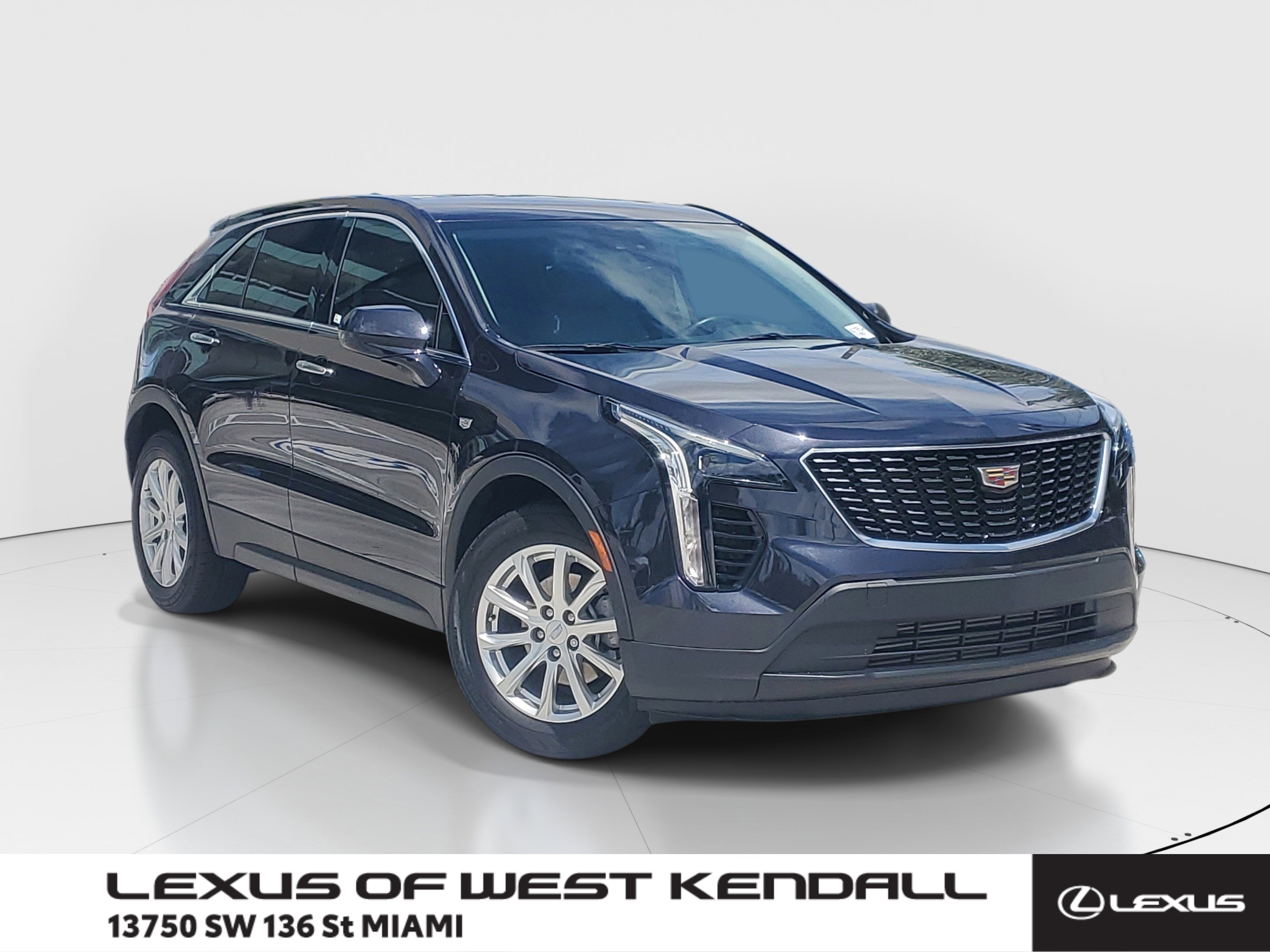 Used 2023 Cadillac XT4 Luxury FWD image 1