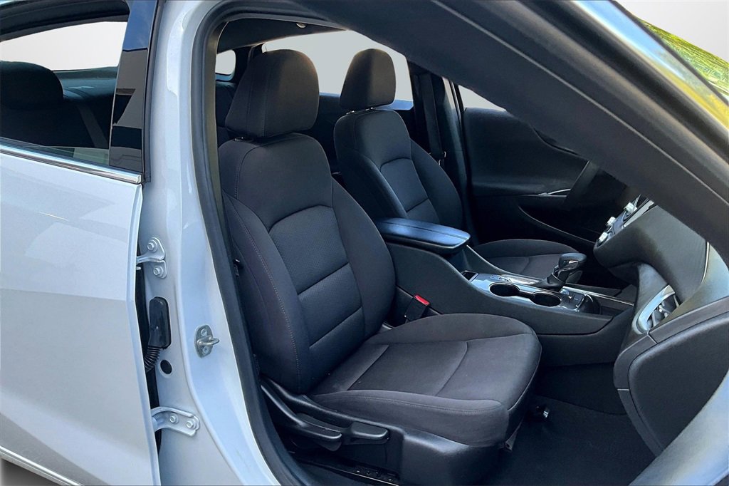 Used 2023 Chevrolet Malibu LT image 27
