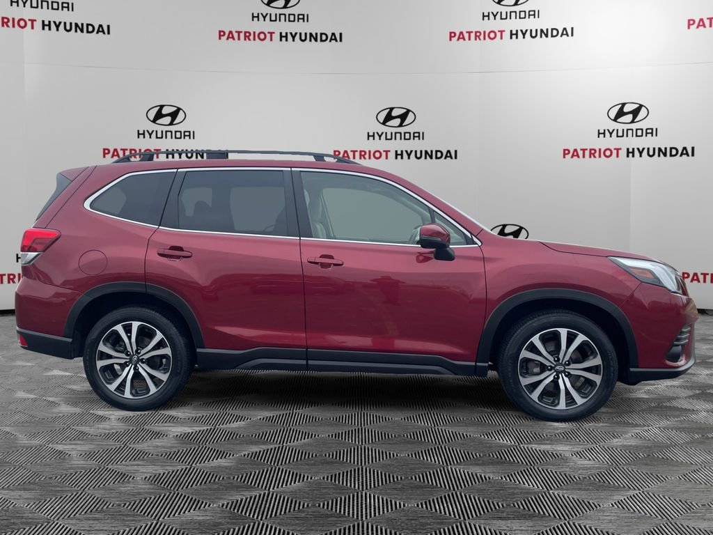 Used 2022 Subaru Forester Limited AWD/4WD image 2
