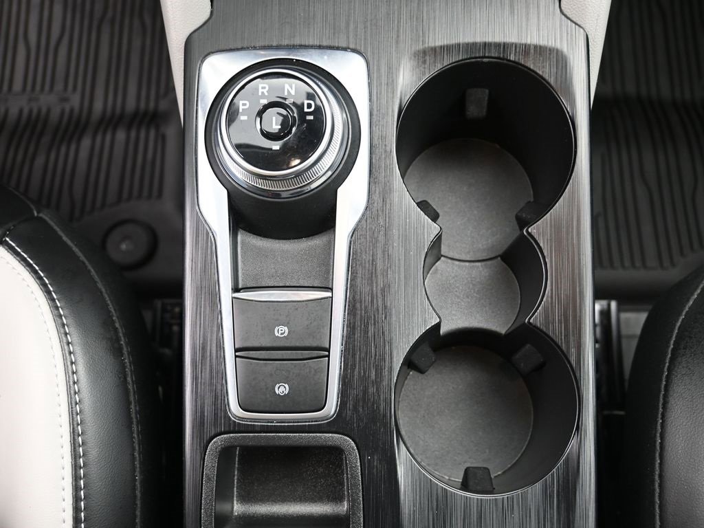 Certified 2025 Ford Escape SE w/ Class II Trailer Tow Package image 19