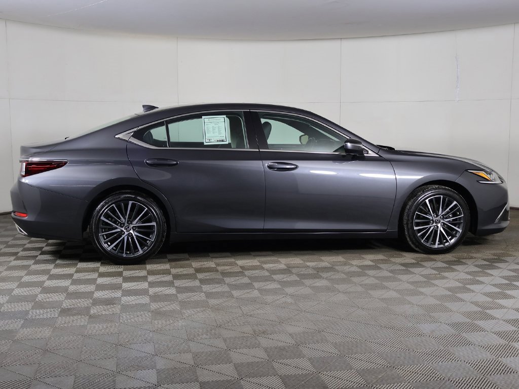 Used 2025 Lexus ES 350 w/ Premium Package image 19