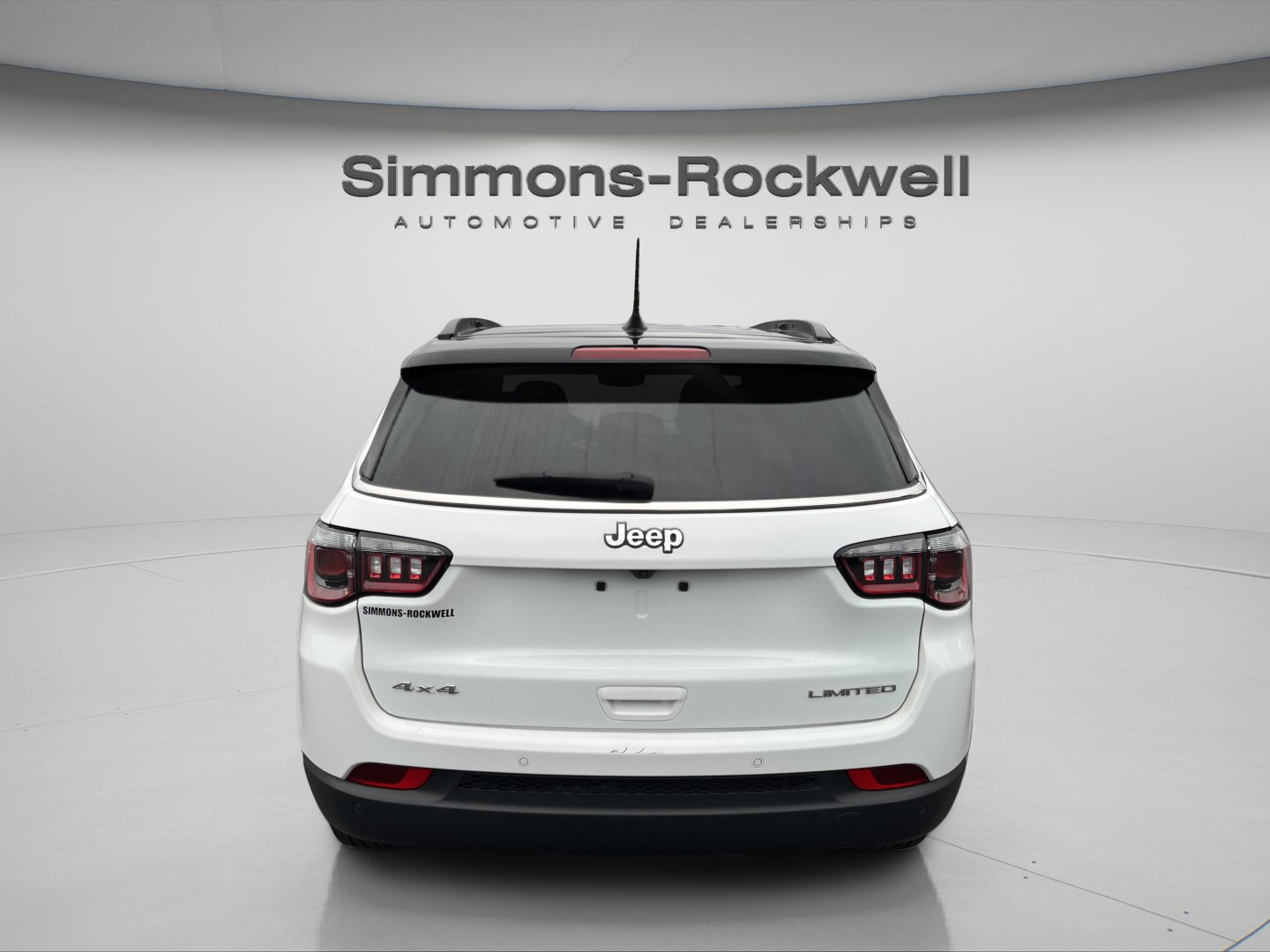 Used 2025 Jeep Compass Limited AWD/4WD image 4