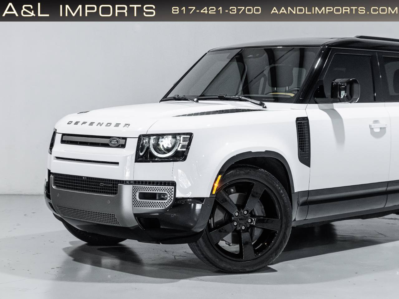Used 2023 Land Rover Defender 110 X-Dynamic SE AWD/4WD image 32