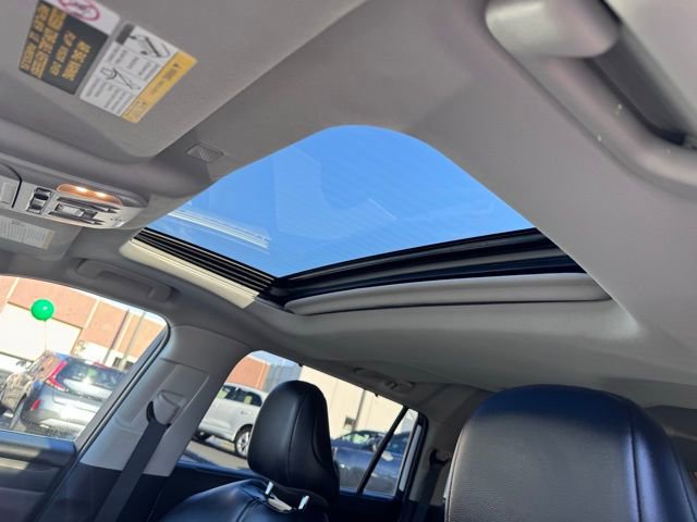 Used 2022 Toyota Highlander XLE FWD image 25