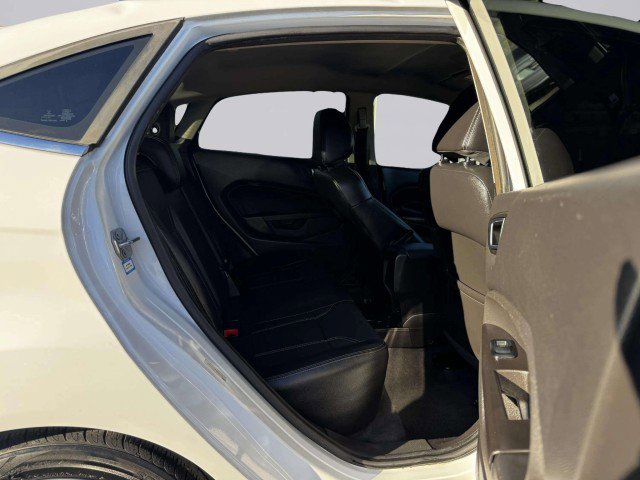 Used 2014 Ford Fiesta Titanium image 38