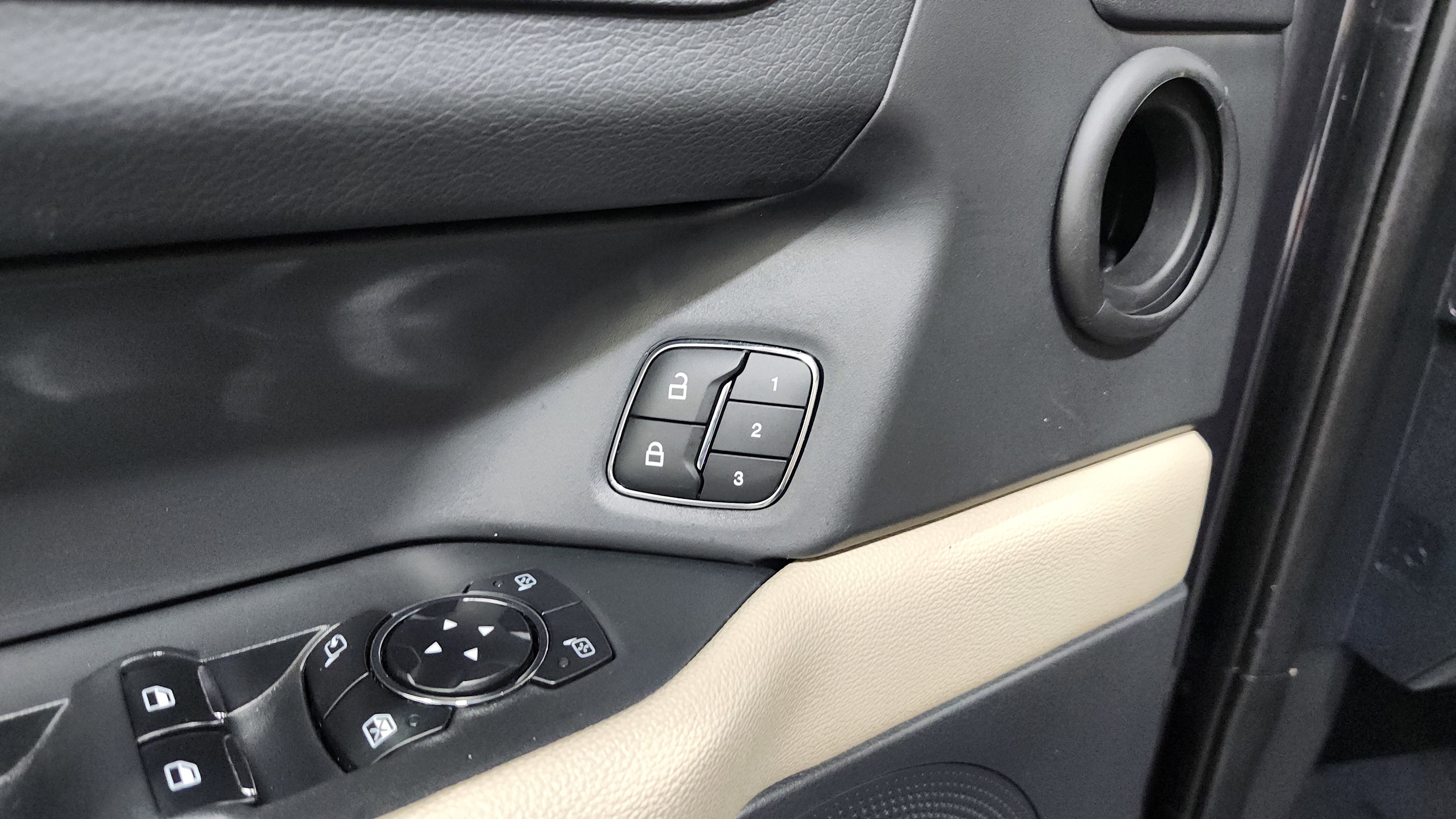 Used 2024 Ford Expedition Limited image 28