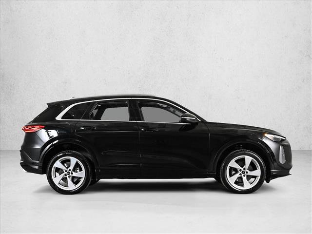 Certified 2025 Audi Q5 Premium Plus w/ Premium Plus AWD/4WD image 4