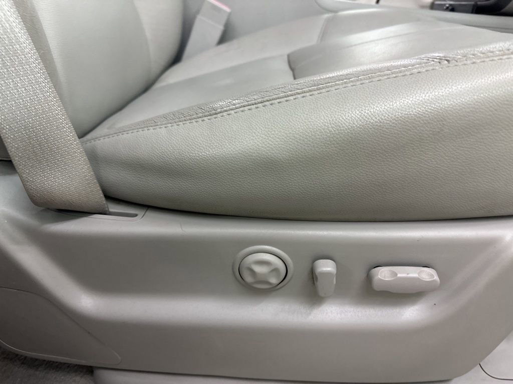 Used 2008 Chevrolet Tahoe LTZ w/ LTZ Preferred Equipment Group image 20