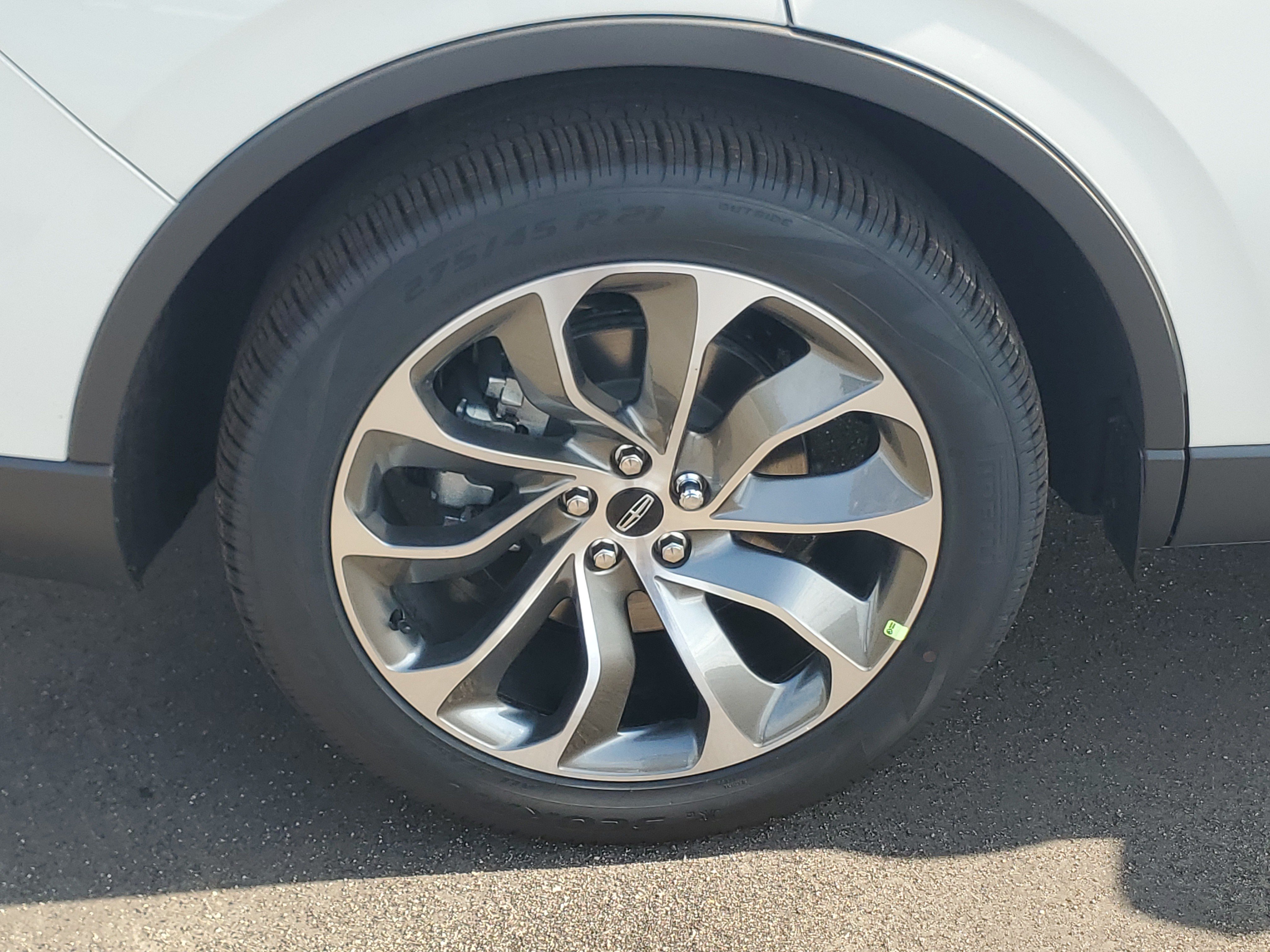 New 2027 Lincoln Aviator AWD image 5