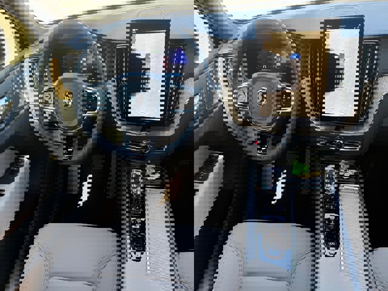 New 2026 Volvo XC60 B5 Plus w/ Protection Package Premier image 10