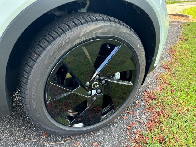 New 2026 Volvo XC40 B5 Ultra AWD/4WD image 17