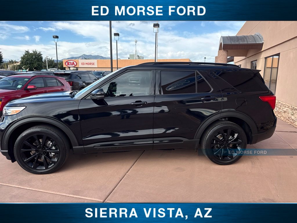 Certified 2021 Ford Explorer Platinum w/ Equipment Group 601A AWD/4WD image 4