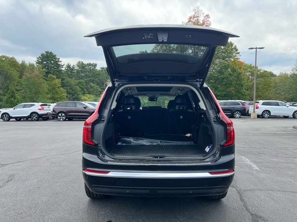 New 2026 Volvo XC90 B6 Plus w/ Protection Package Premier AWD/4WD image 28