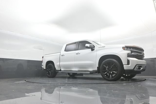 Used 2020 Chevrolet Silverado 1500 High Country w/ Technology Package AWD/4WD image 36