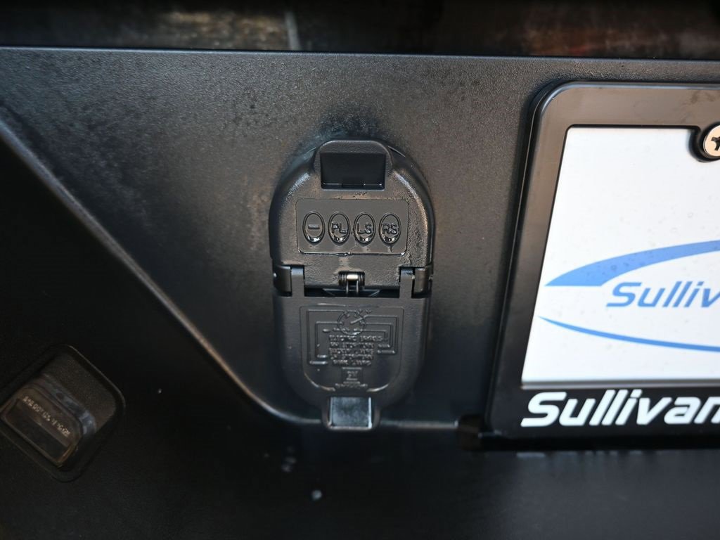 Used 2020 Chevrolet Silverado 1500 Custom image 39