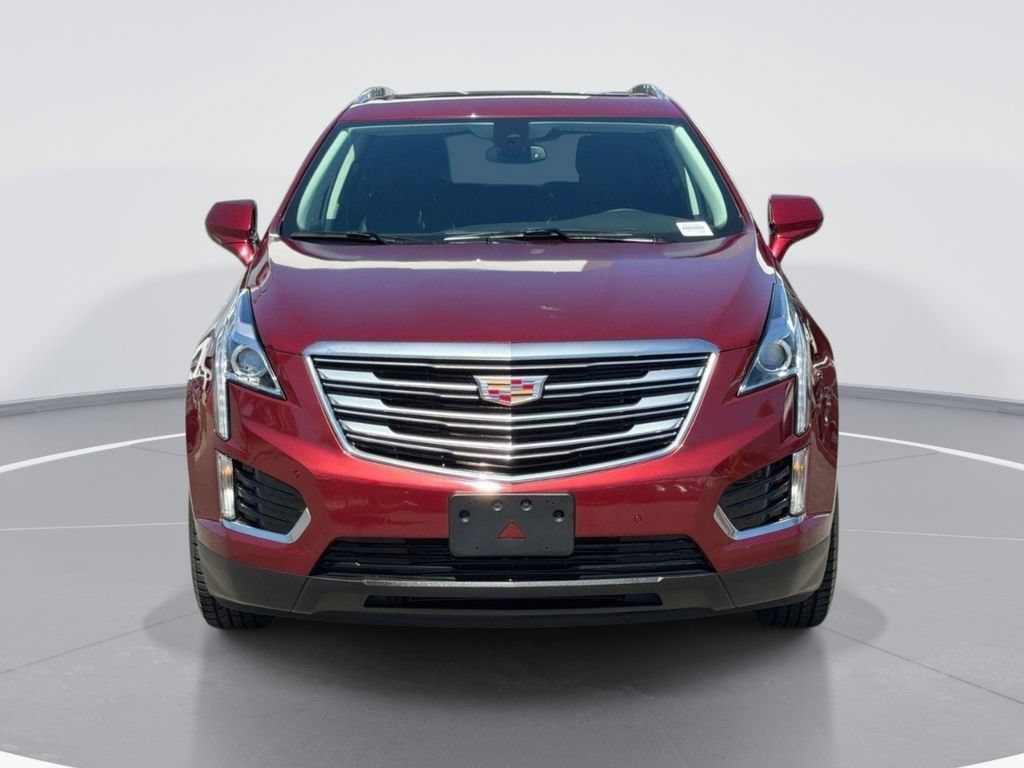 Used 2017 Cadillac XT5 Luxury w/ Driver Awareness Package FWD image 2