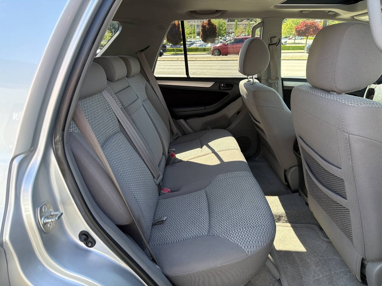 Used 2007 Toyota 4Runner SR5 AWD/4WD image 21
