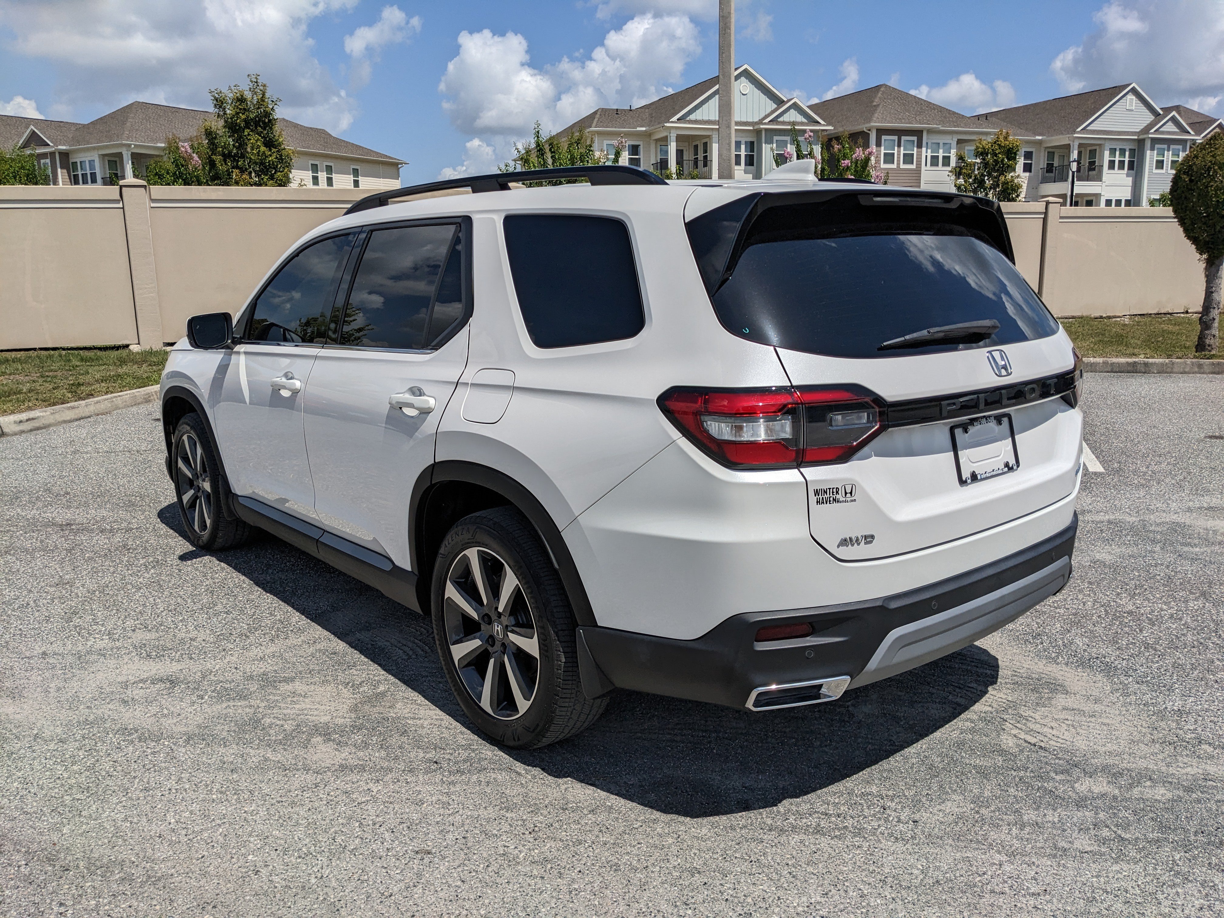 Used 2024 Honda Pilot Elite image 5