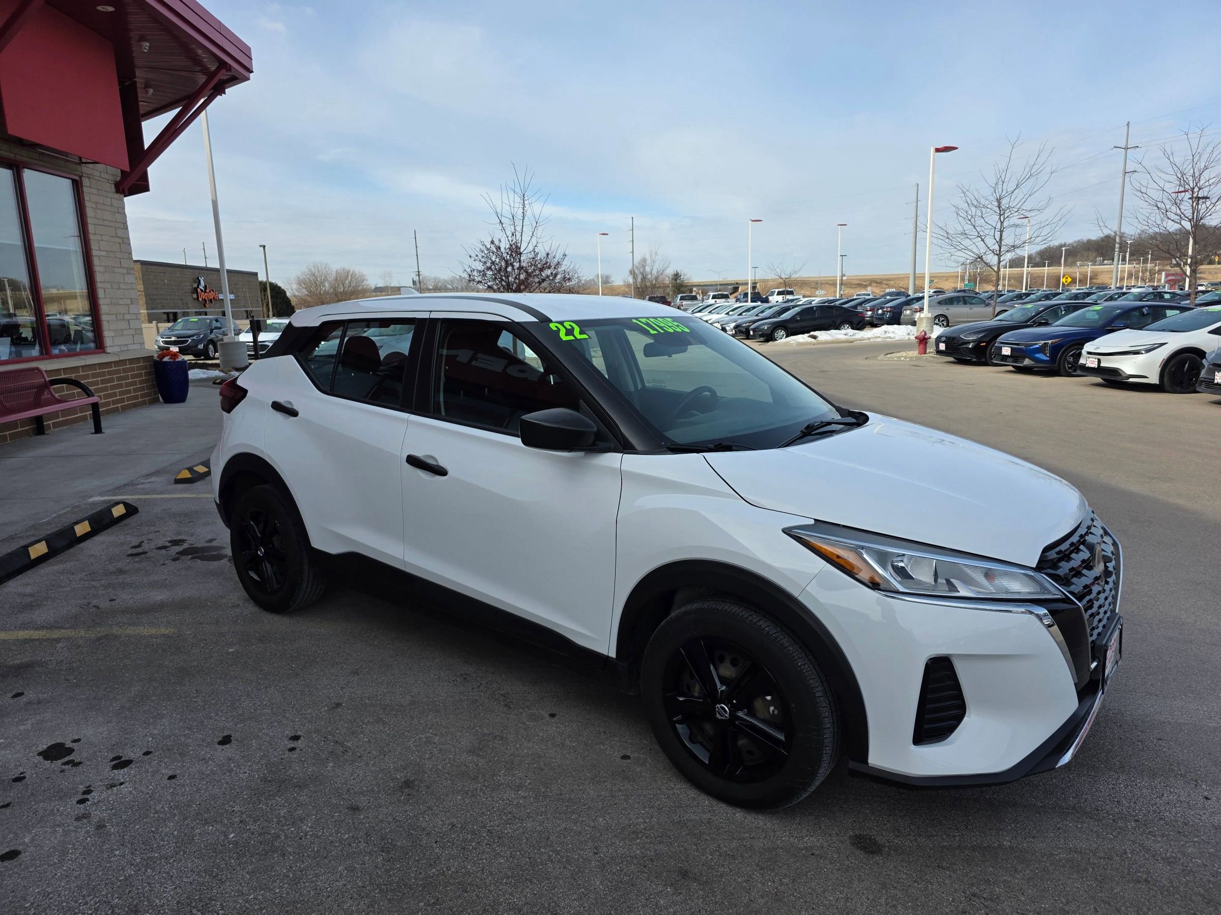 Used 2022 Nissan Kicks S FWD image 3
