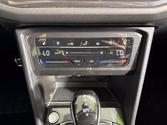 Certified 2023 Volkswagen Tiguan SEL R-Line AWD/4WD image 29