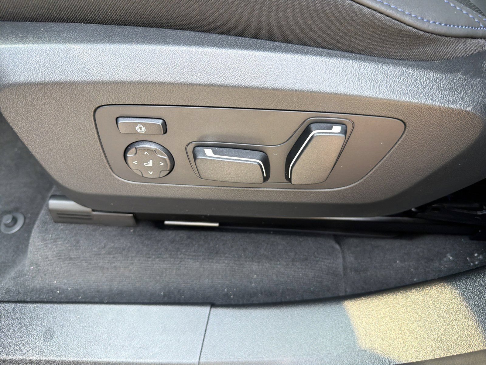 New 2026 BMW X3 M50 w/ Premium Package AWD/4WD image 24