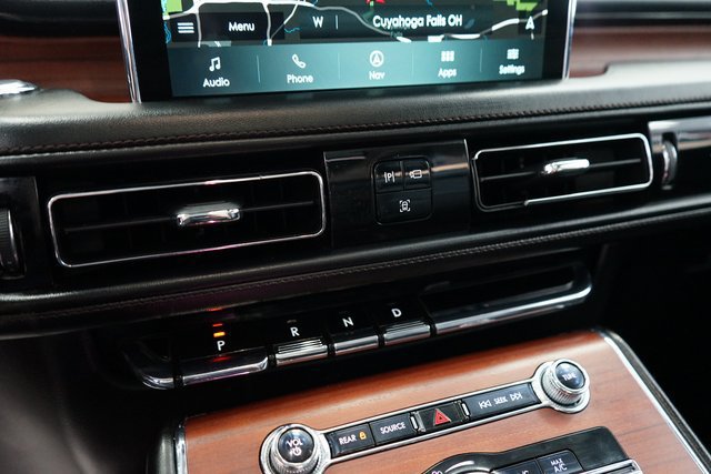 Used 2021 Lincoln Aviator Reserve AWD/4WD image 39