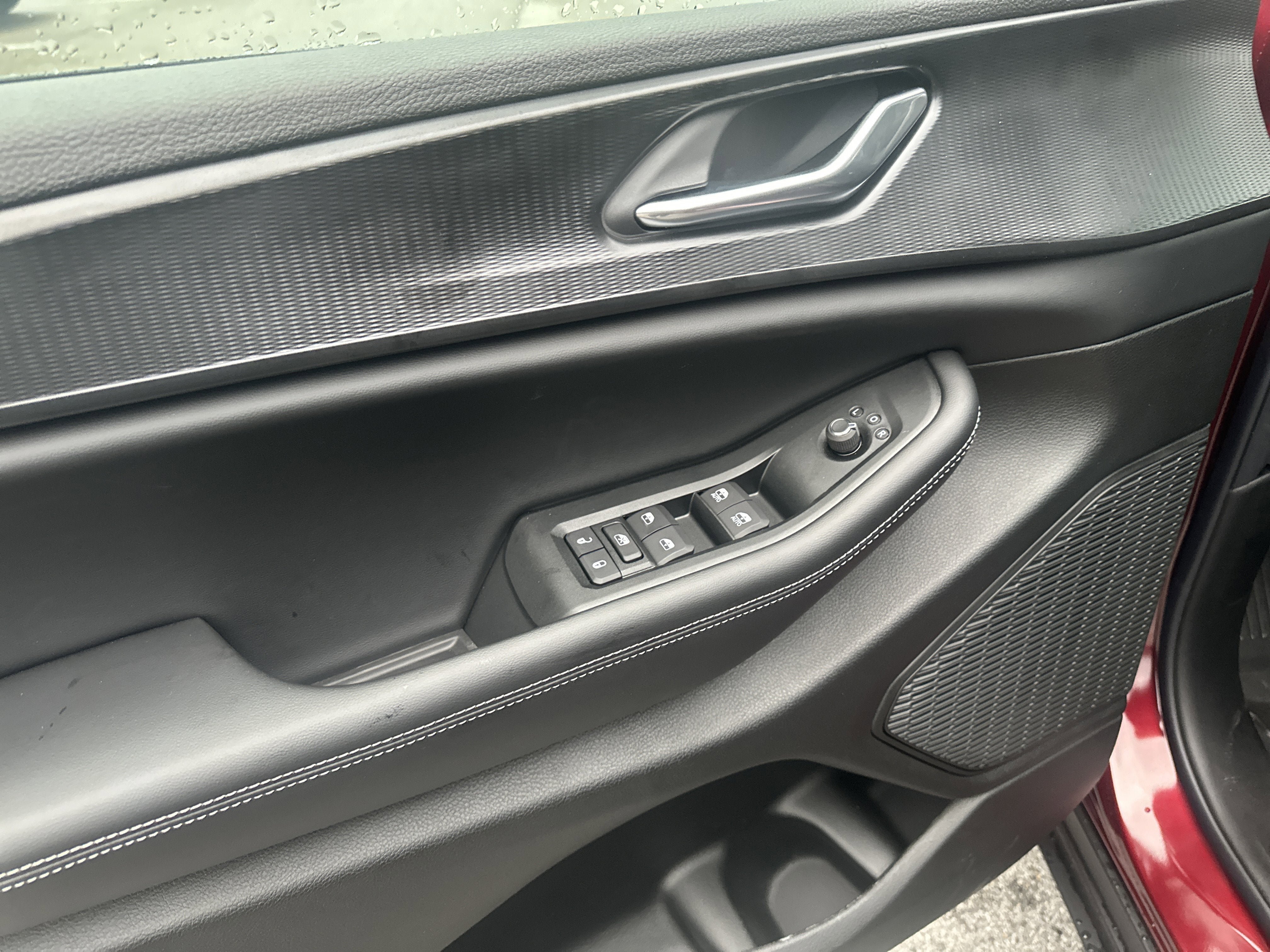 New 2025 Jeep Grand Cherokee Altitude AWD/4WD image 13