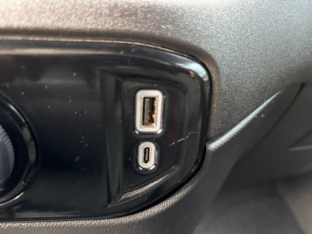 Used 2024 Chevrolet Silverado 3500 LT AWD/4WD image 27
