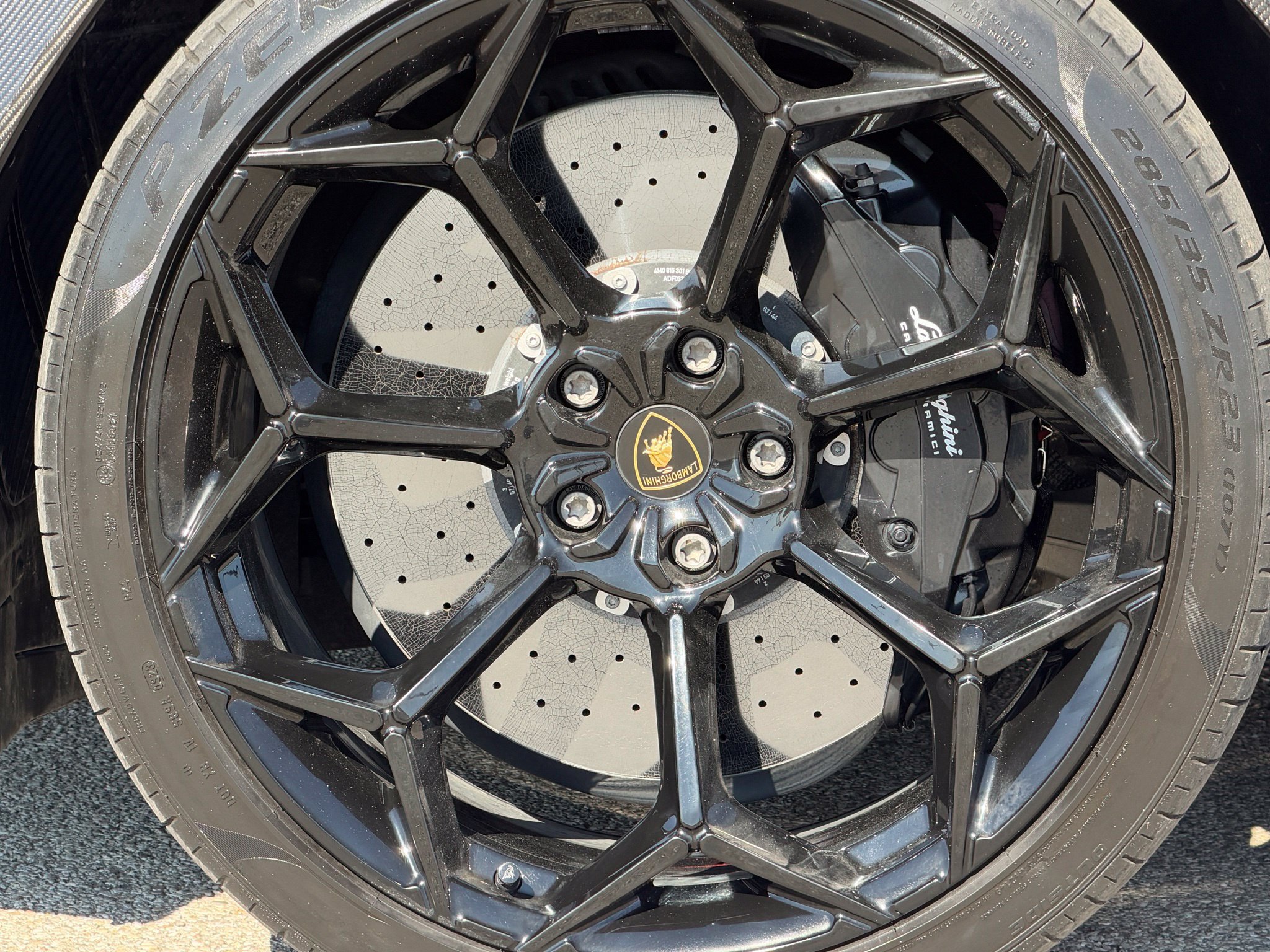 Used 2023 Lamborghini Urus Performante AWD/4WD image 19