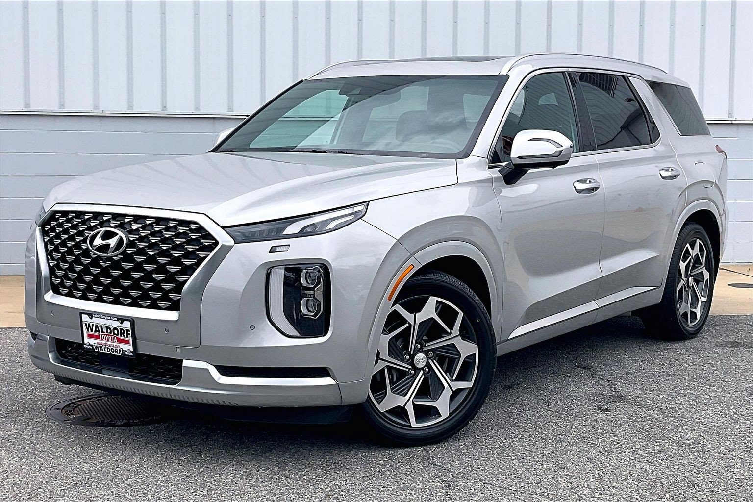Used 2022 Hyundai Palisade Calligraphy w/ Cargo Package AWD/4WD image 2