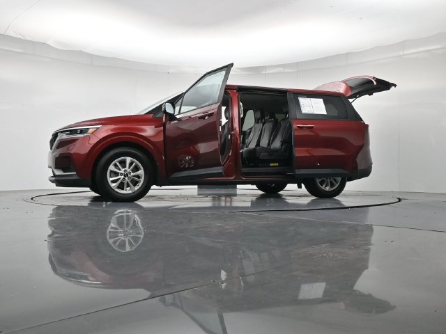 Used 2024 Kia Carnival LX FWD image 52