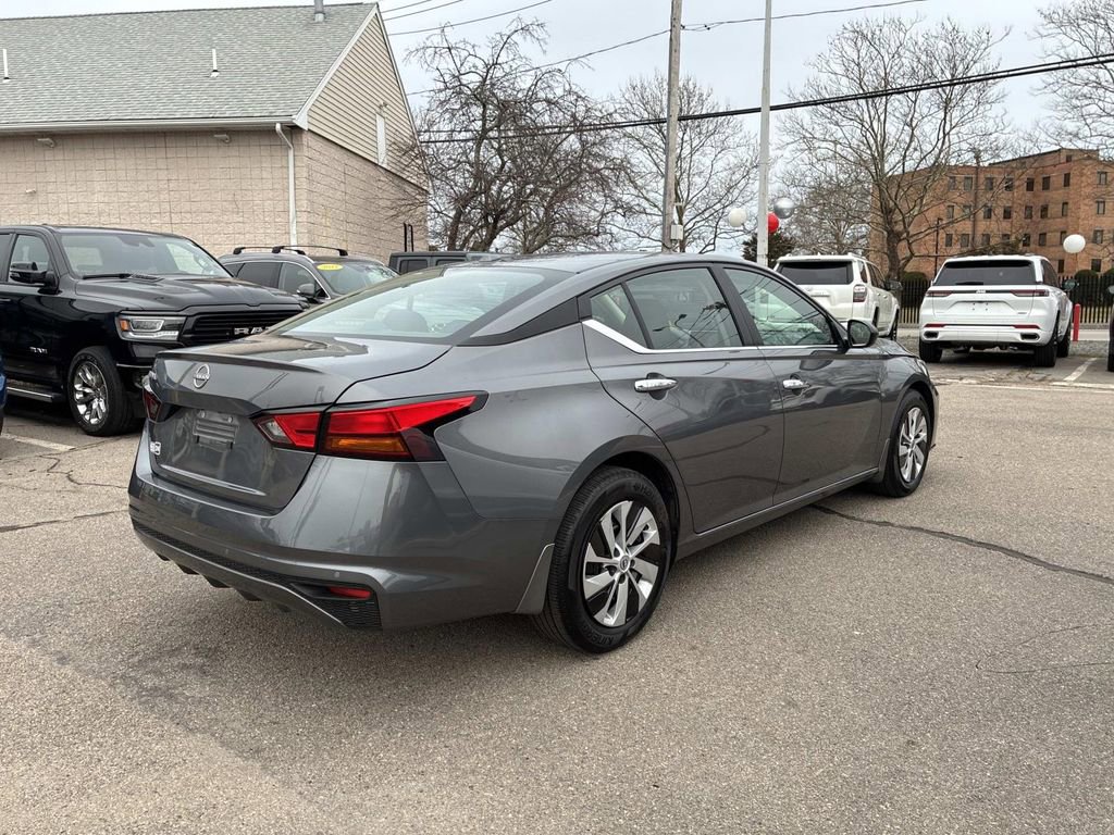 Used 2025 Nissan Altima 2.5 S image 7